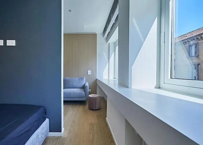 Luxury Apartment *